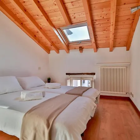 Appartement Contempora - Ca' Brenta Attic San Fedele Intelvi