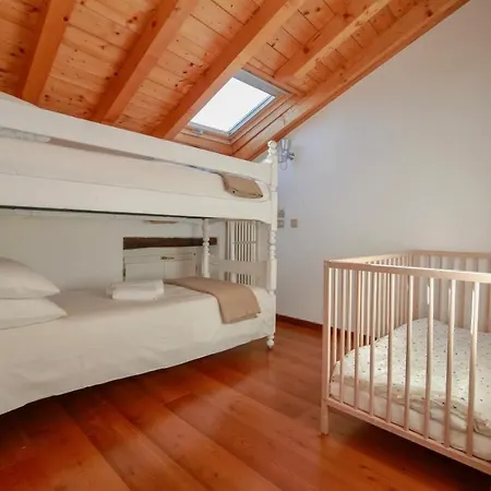 Apartment Contempora - Ca' Brenta Attic - Valle Intelvi -